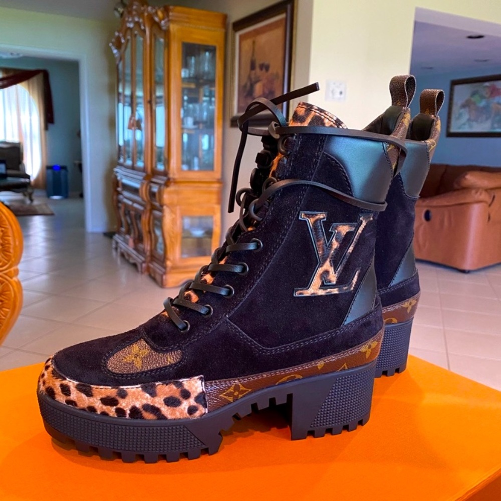 Louis Vuitton | Laureate Platform Desert Boots
